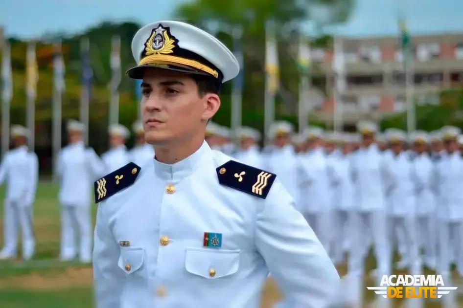 EFOMM é de Carreira? Entenda Como Funciona o Ingresso e a Progressão na Marinha Mercante