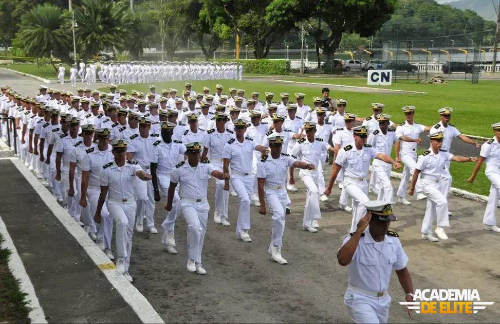 Escola Naval ou Colégio Naval: Qual a Diferença e Qual é o Melhor Caminho Para Você?