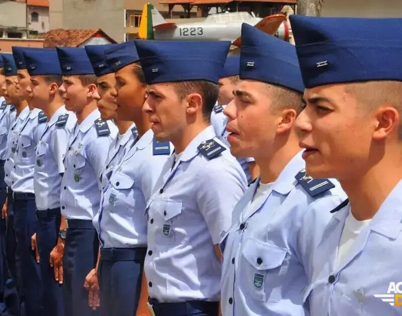 Confusão na correção das redações da EPCAR 2025